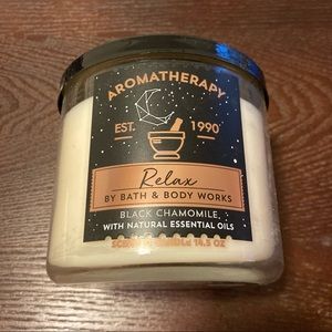Aromatherapy Relax Candle NWT & FREE SHIPPING